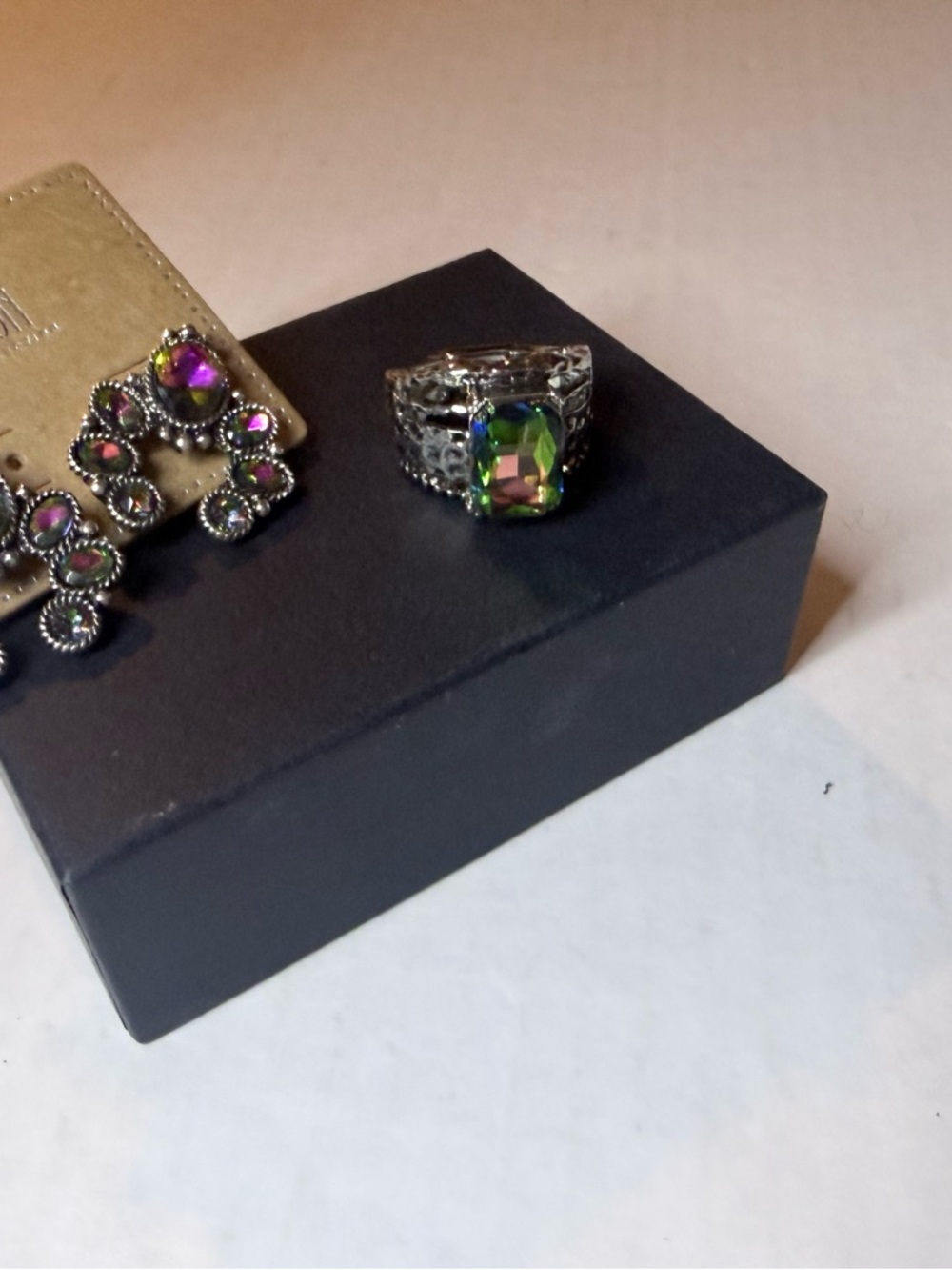 Source Unknown Silver-Tone Ring with Green and Purple Mystic Stone